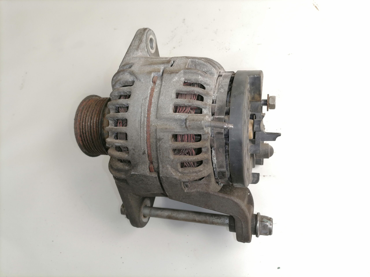 Alternateur pour Camion Volvo Alternator 22218393: photos 6