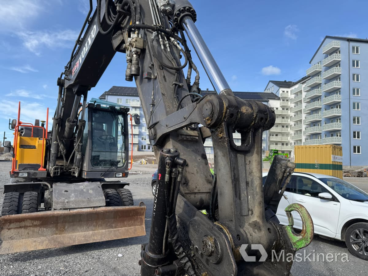 Pelle sur pneus Hjulgrävare Volvo EW160E med tillbehör: photos 43