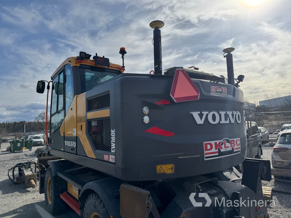 Pelle sur pneus Hjulgrävare Volvo EW160E med tillbehör: photos 18