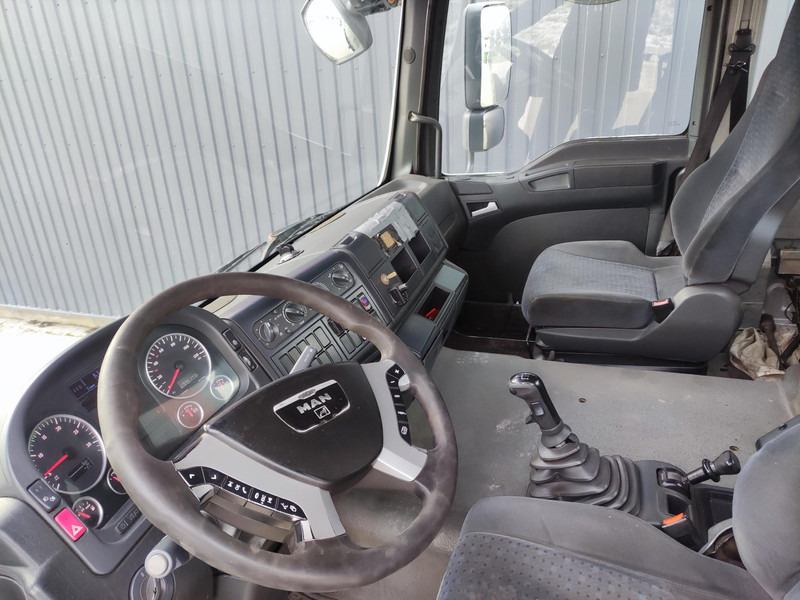 Tracteur routier MAN TGA 26.430 truck tractor: photos 6