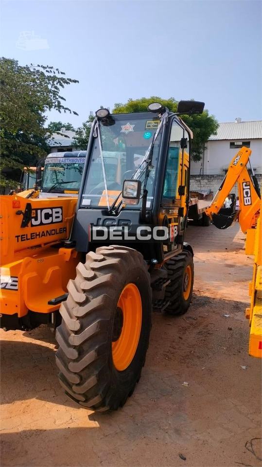 Chariot télescopique neuf JCB 530-70: photos 8