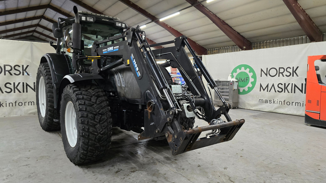 Tracteur agricole Valtra T182: photos 7