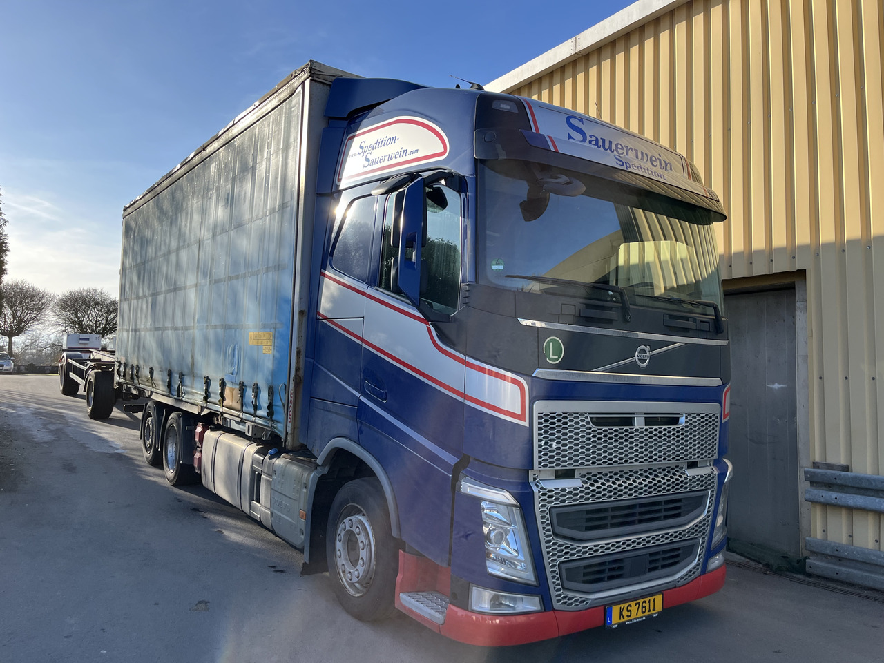 Camion porte-conteneur/ Caisse mobile pour transport de containers VOLVO FH 500: photos 1