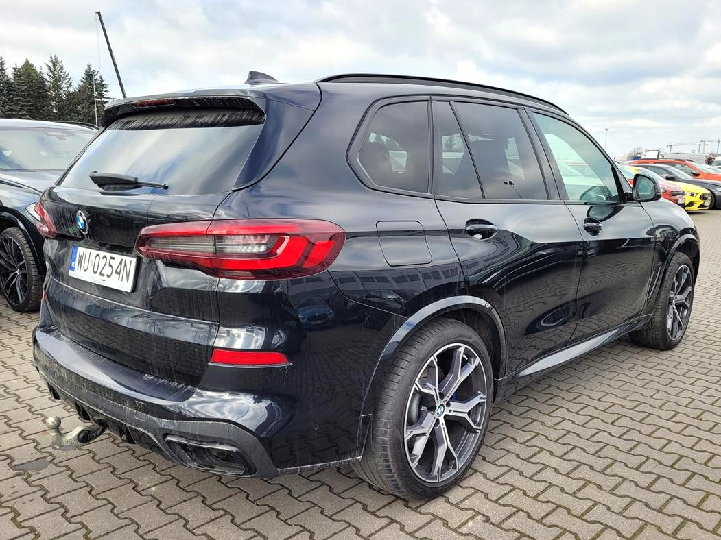 Voiture BMW X5 M50I SUV: photos 6