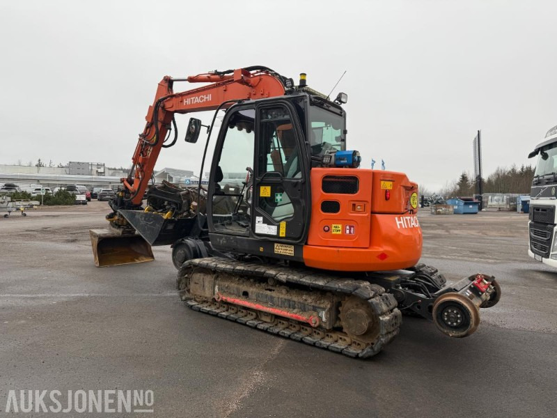 Pelle 2016 Hitachi ZX85US-5A BELTEGRAVER/JERNBANEMASKIN ENGCON TILTROTATOR  SERVICEHISTORIKK PALLEGAFFEL KLYPE LITE TIMER: photos 6