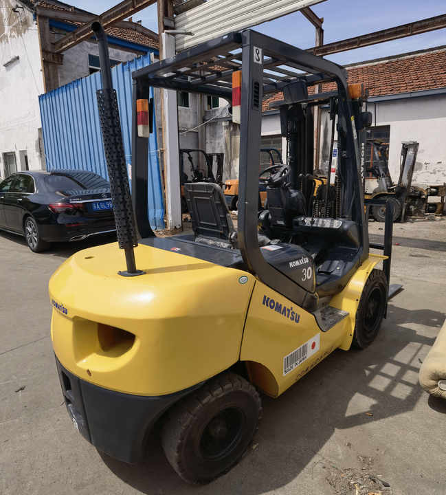 Chariot élévateur diesel Used Komatsu Forklift Japan Used Forklift 3 Ton Diesel FD30 for Sale: photos 6