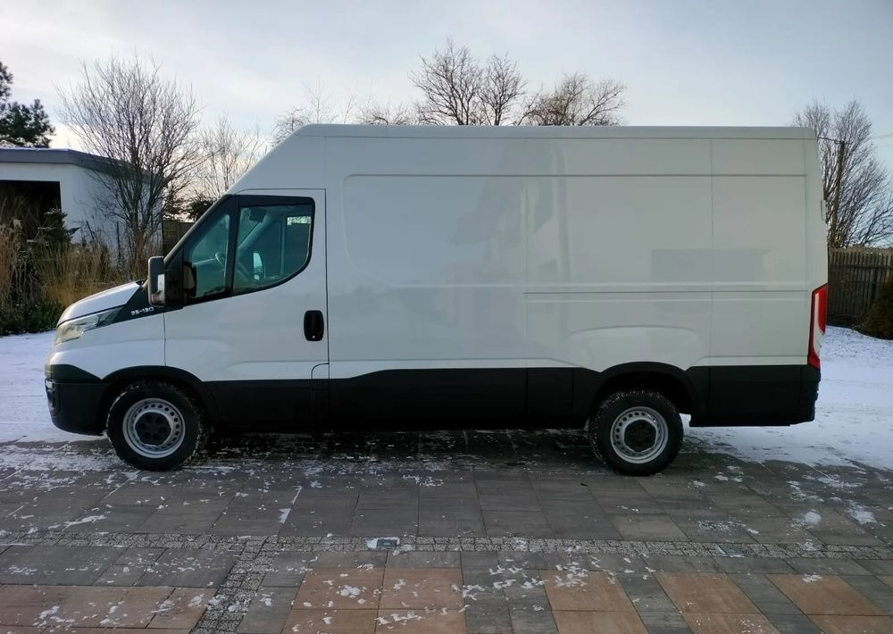 Fourgon utilitaire Iveco Daily 35S13: photos 7