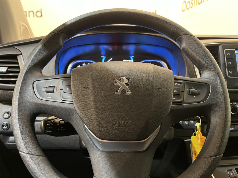 Fourgonnette, Utilitaire électrique Peugeot e-Expert EV L2 75 kWh Servicebus / Inrichting / 100% Elektrisch / Airco / 220V. / Trekhaak / Camera / Cruise Control / Navigatie / CarPlay / 3-Zits / 1.900 KM !!: photos 18