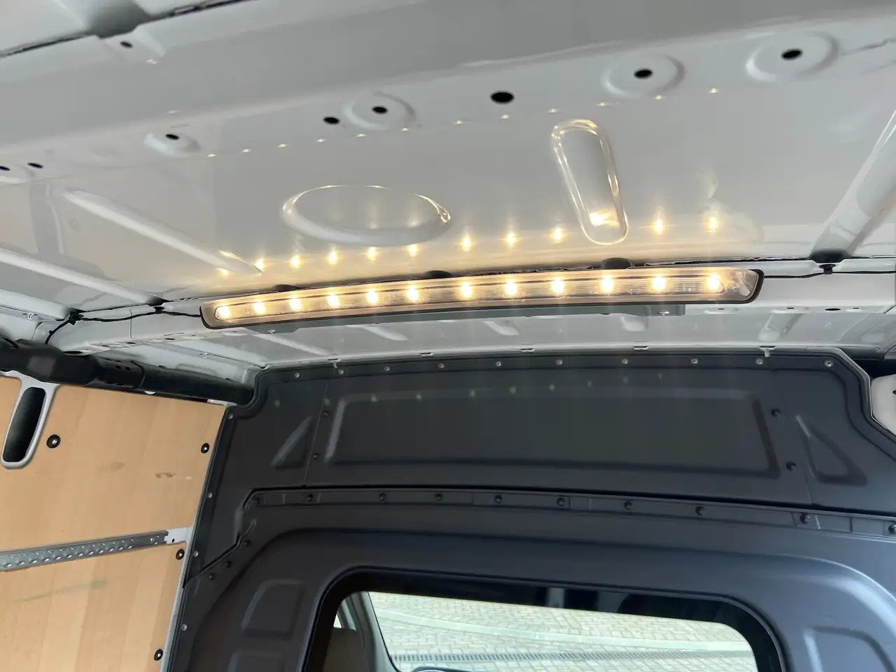 Fourgon utilitaire Mercedes-Benz Sprinter 317 L3H2 (38.250ex) 3.5T SLEEP|CARPLAY|CAMERA|PTS: photos 9