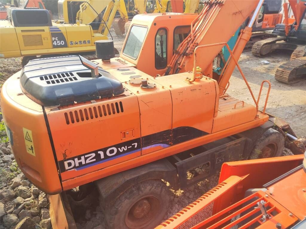 Pelle sur pneus Doosan DH210W-7: photos 6