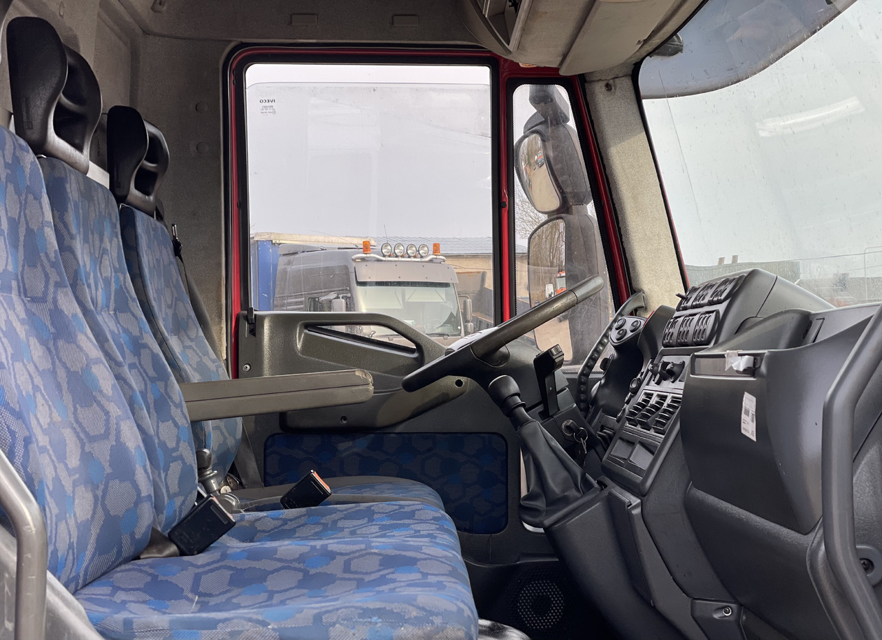 Camion grue IVECO EUROCARGO: photos 11