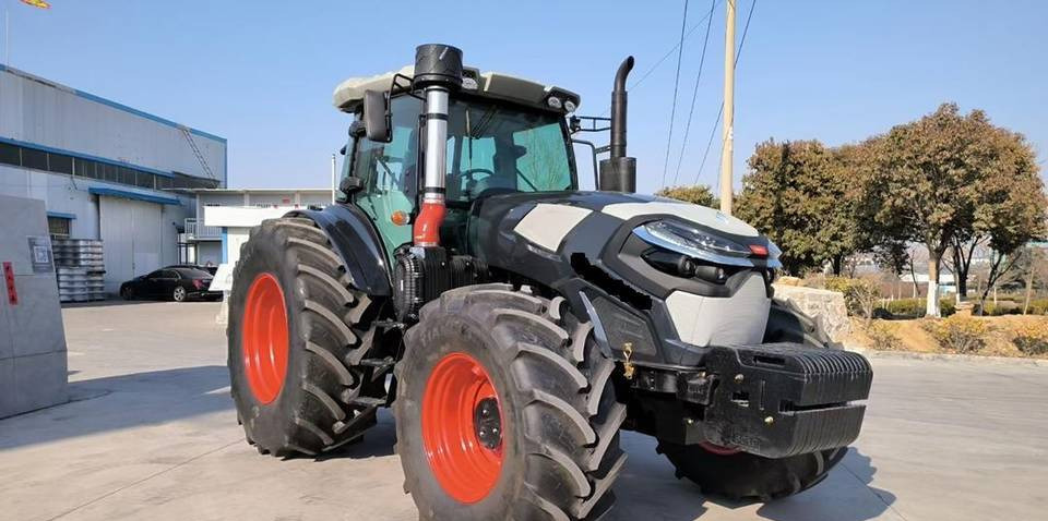 Tracteur agricole neuf NEW MAXUS 260 HP 4x4 Tractor Warranty up to 10 YEARS НОВИЙ MAXUS 260 К.с. Трактор 4x4 Гарантія до 10 РОКІВ NOWY MAXUS 260 KM Ciągnik 4x4 Gwarancja do 10 LAT: photos 7