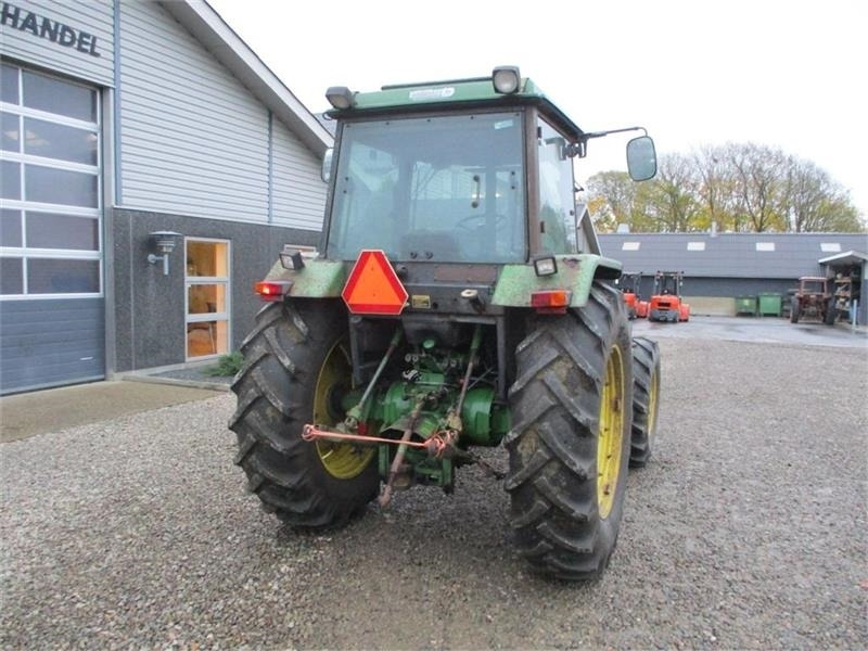 Tracteur agricole John Deere 3040 SG2: photos 12