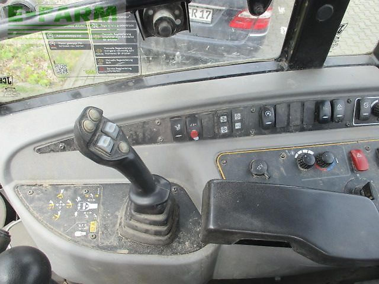 Chargeuse sur pneus JCB tm 220 teleskopradlader: photos 7