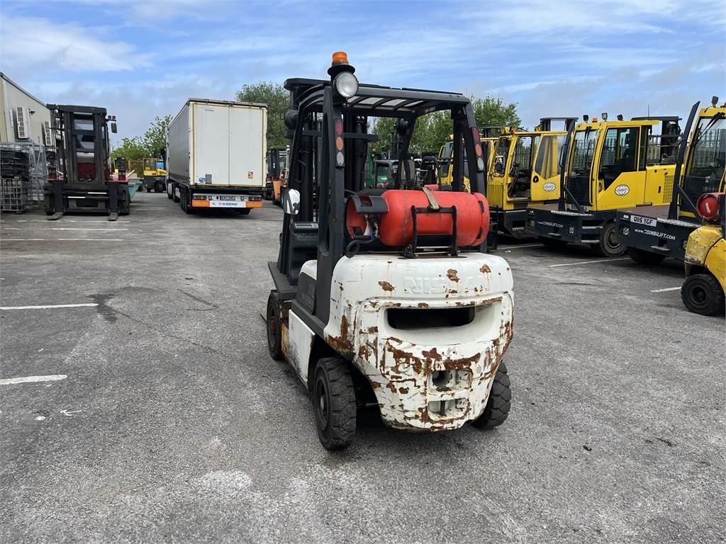 Chariot élévateur à gaz Nissan U1D2A25LQ: photos 8