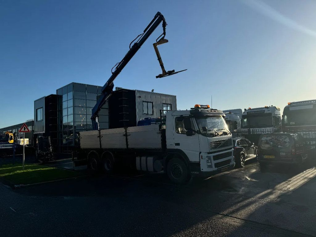 Camion plateau, Camion grue Volvo FM 340 6X2 EFFER 140 2S EURO 3: photos 8