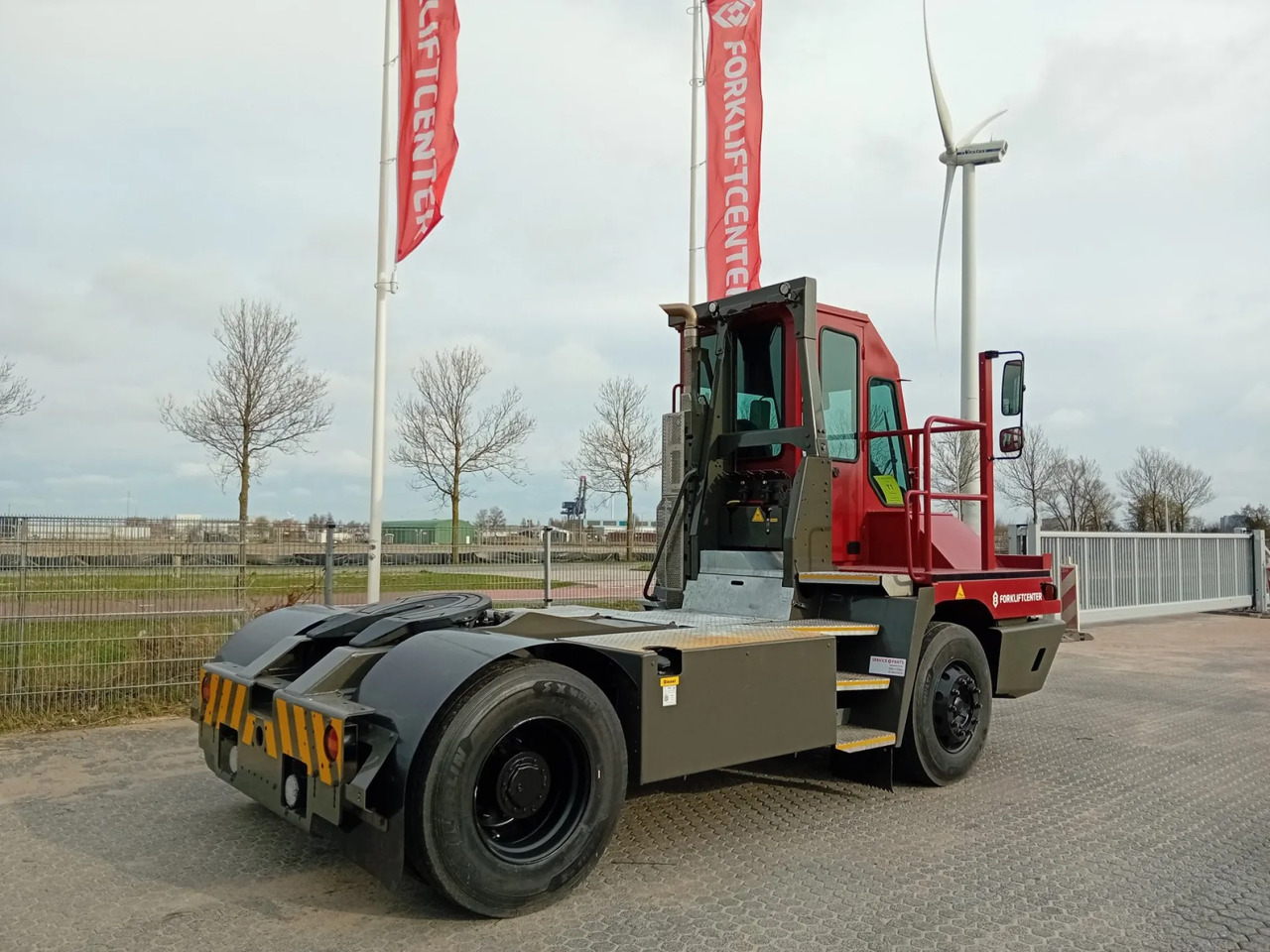 Tracteur portuaire TERBERG - YT220: photos 6